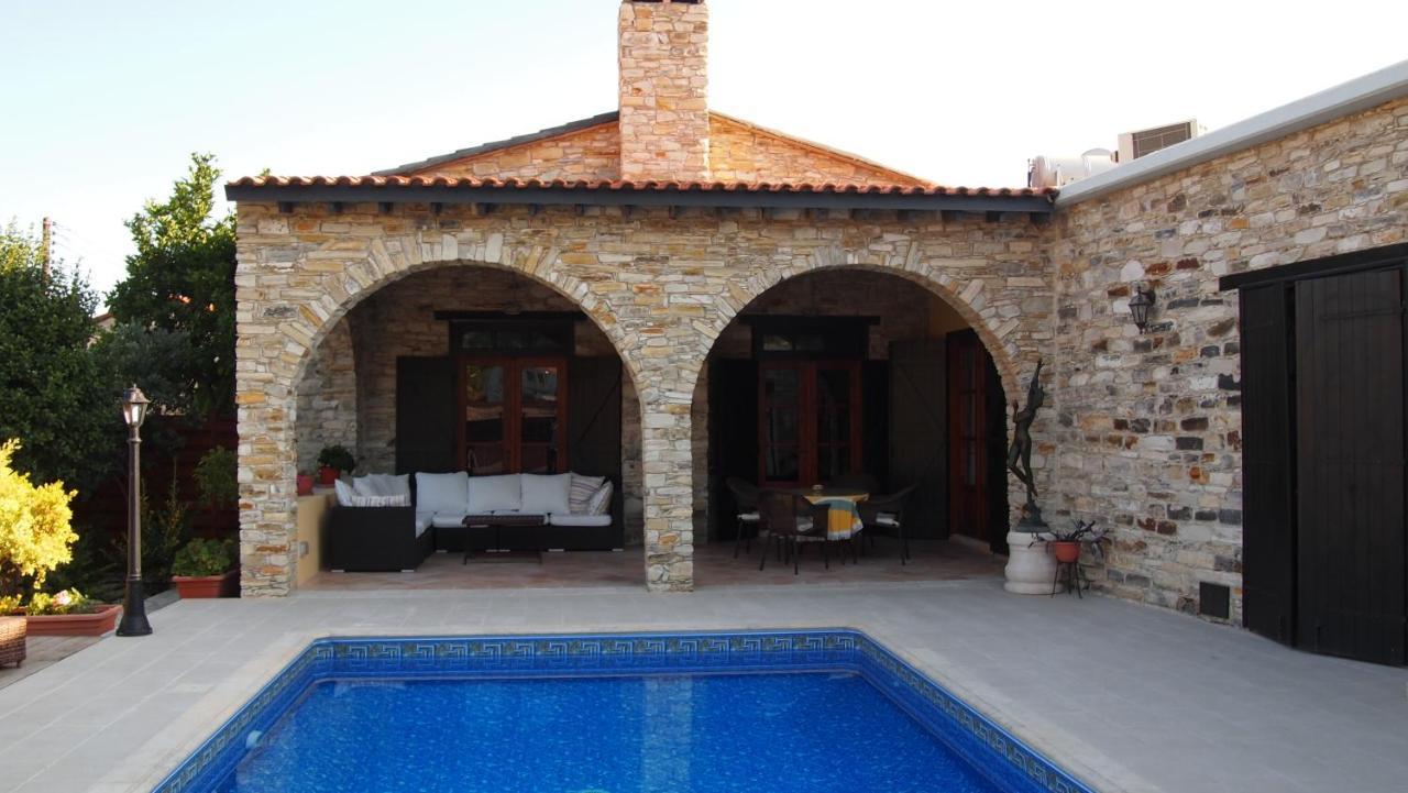 Villa Katikia Emma à Káto Drys Extérieur photo